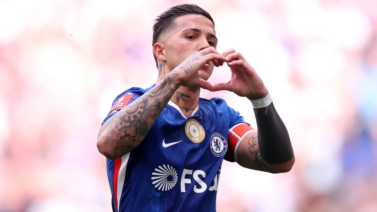 Chelsea midfielder Enzo Fernandez