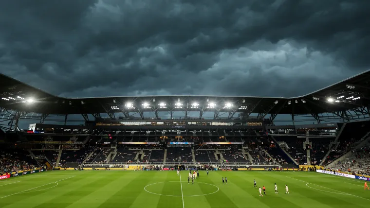 FIFA Club World Cup 2025 liên tục bị hoãn giữa trận: Vì sao các sự kiện tại Mỹ thường bị tạm dừng do mưa hoặc thời tiết xấu? image